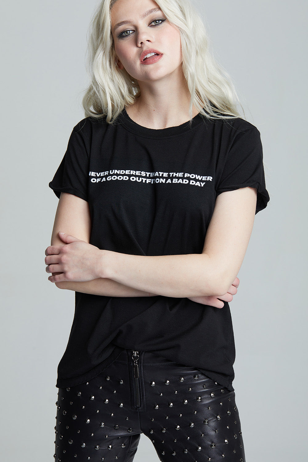 Women's Good Outfit Bad Day T-shirt in Black