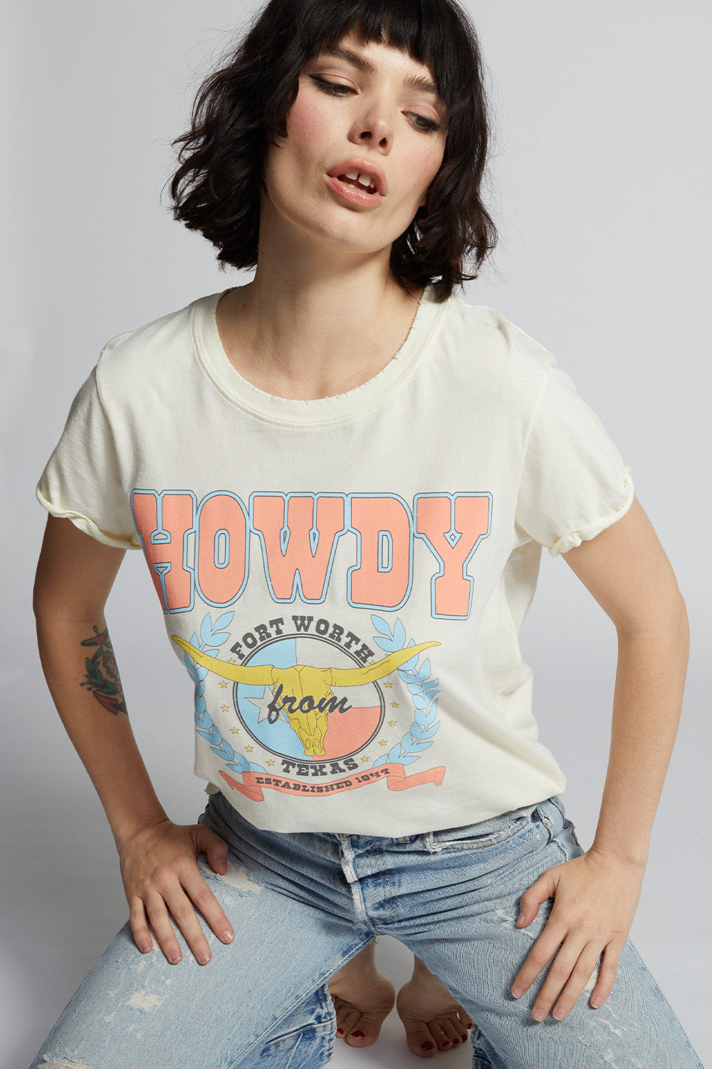 Women's Howdy Fort Worth TX T-shirt in Pearl with western graphics