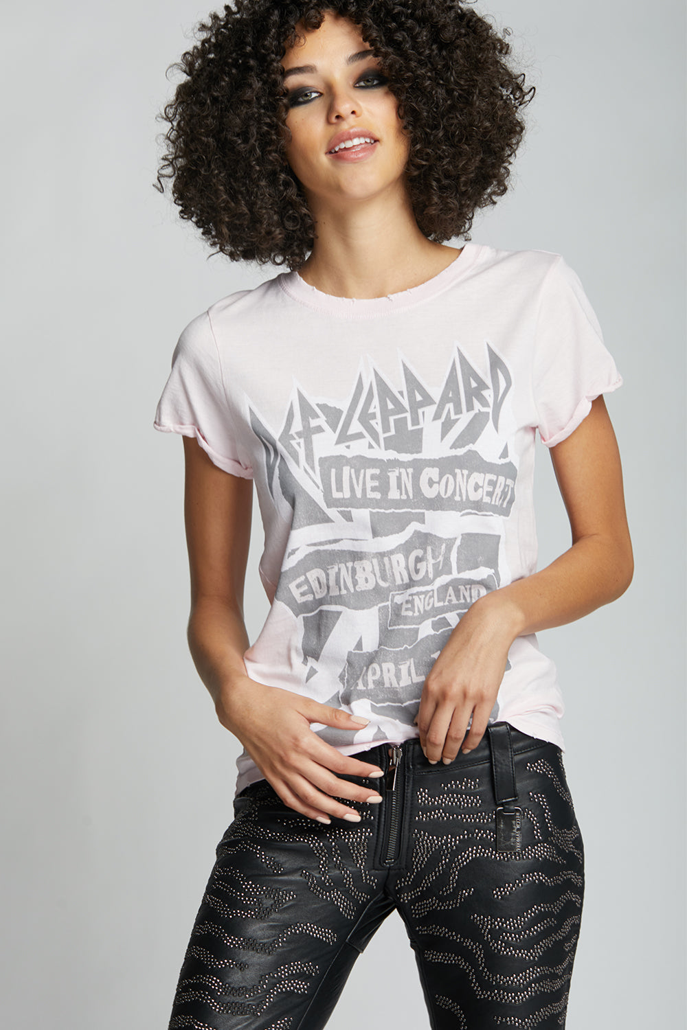 Def Leppard Live In Concert England Vintage Tee
