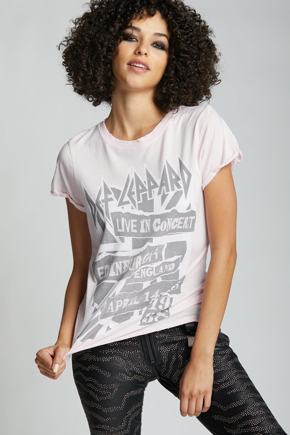 Def Leppard Live In Concert England Vintage Tee