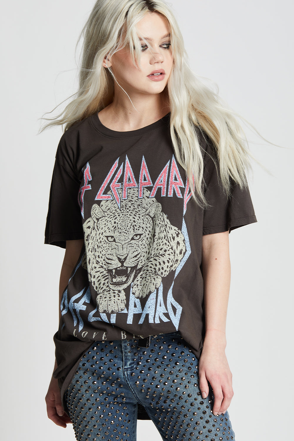 Def Leppard Love Bites Unisex Oversized Graphic Tee
