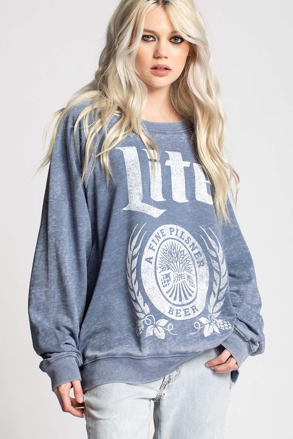 Sweatshirt Miller Lite T Shirt Urban Outfitters Miller Lite